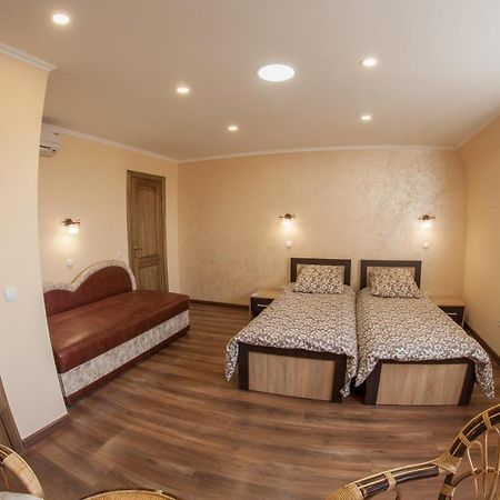 Panorama Apart-Hotel Kamianets-Podilskyi Exterior foto